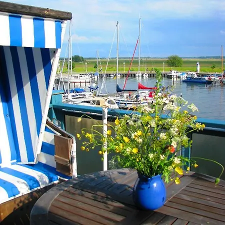 Ferienapartment Hafenperle Yachthafen Karlshagen